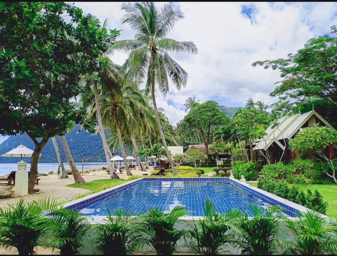 Baan Thong Ching Resort Khanom Kültér fotó