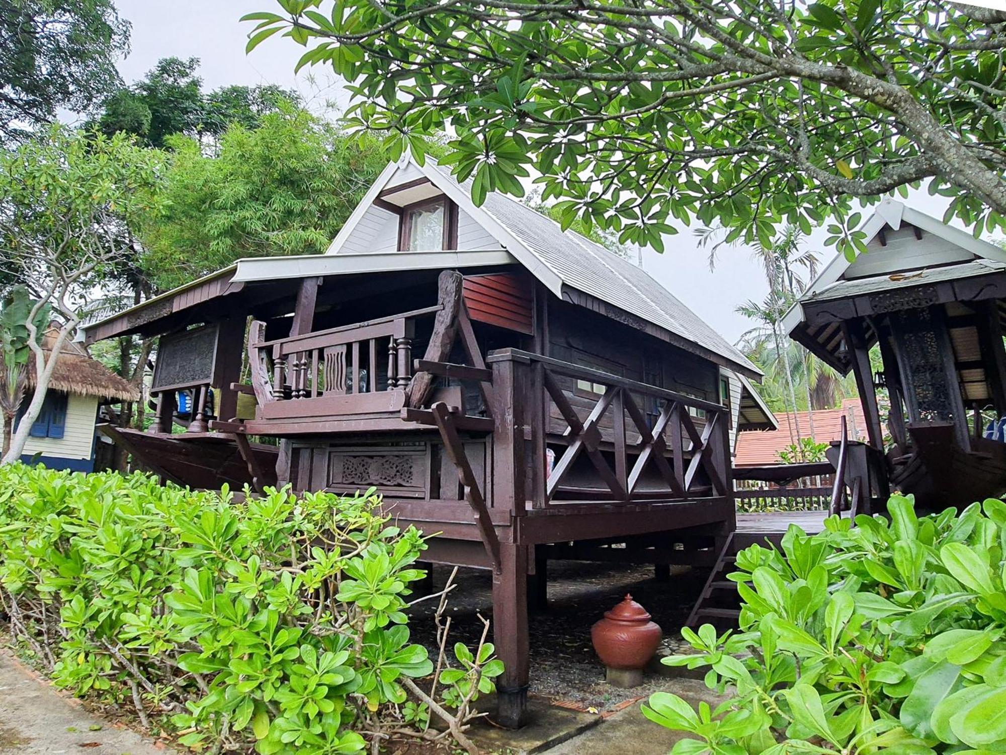 Baan Thong Ching Resort Khanom Kültér fotó